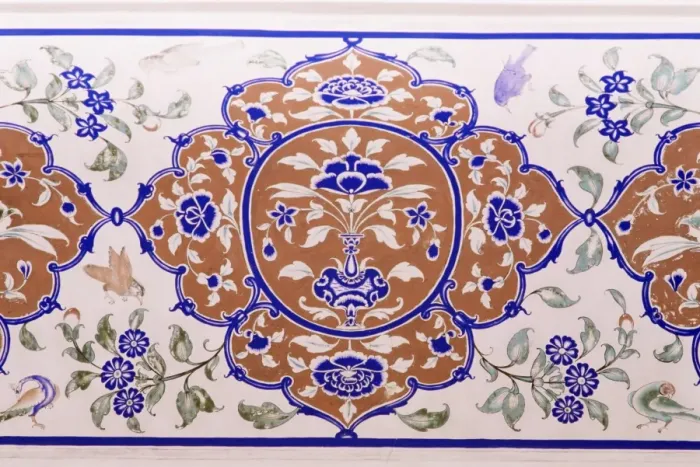 Framed Print : Detail of the exquisite wall painting in the Sultan Mahal (hall) Framed Print : Detail of the exquisite wall painting in the Sultan Mahal (hall)