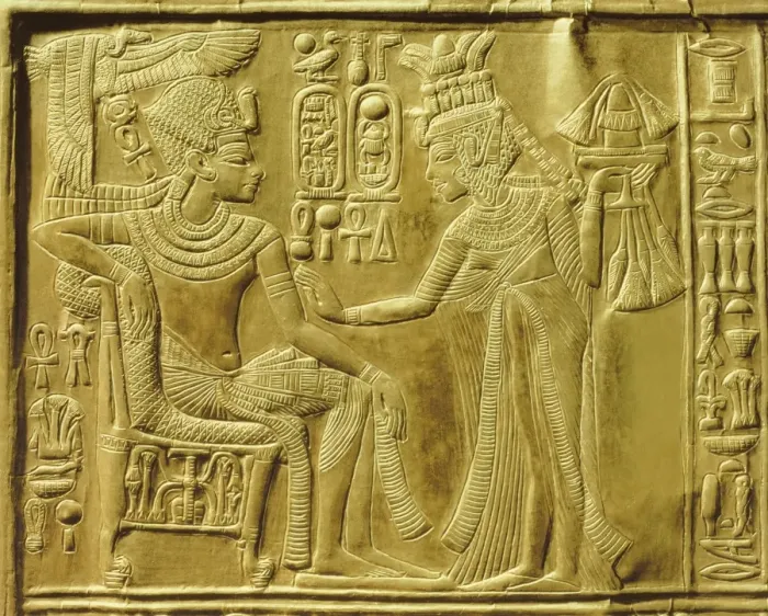 Framed Print : Detail of the exterior of the gilt shrine showing the queen bringing unguents Framed Print : Detail of the exterior of the gilt shrine showing the queen bringing unguents