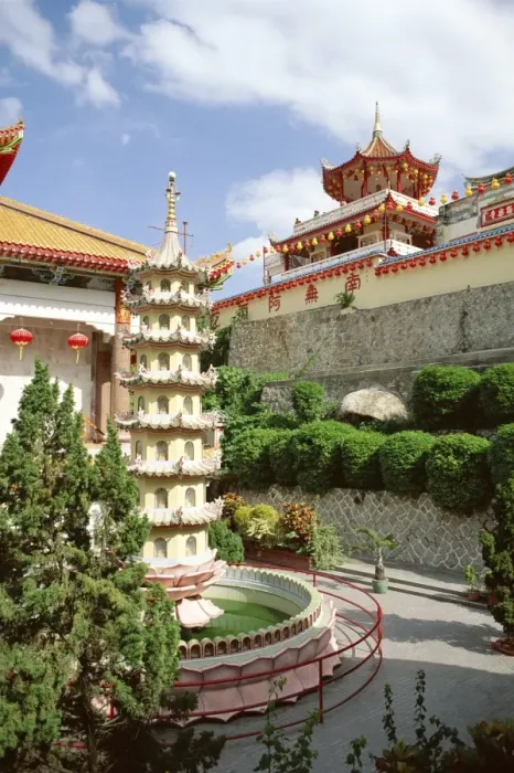 Framed Print : Exterior of the Kek Lok Si Temple Framed Print : Exterior of the Kek Lok Si Temple