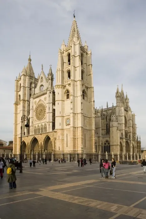 Framed Print : Exterior from the southwest of the Cathedral, Leon, Castilla y Leon, Spain, Europe Framed Print : Exterior from the southwest of the Cathedral, Leon, Castilla y Leon, Spain, Europe