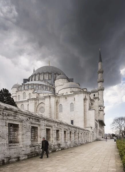 Exterior of Suleymaniye Mosque, UNESCO World Heritage Site, Istanbul, Turkey, Europe