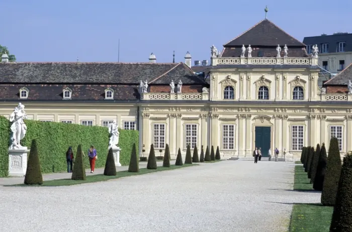 Framed Print : Exterior of Unteres Belvedere at Schloss Belvedere (Belvedere Palace), Landstrasse Framed Print : Exterior of Unteres Belvedere at Schloss Belvedere (Belvedere Palace), Landstrasse