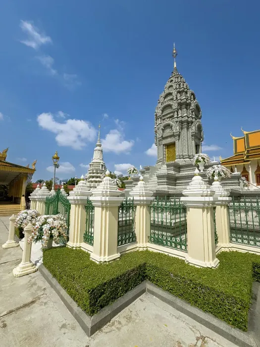 Framed Print : Exterior view of a stupa inside the Royal Palace grounds in Phnom Penh, Cambodia, Indochina, Southeast Asia, Asia