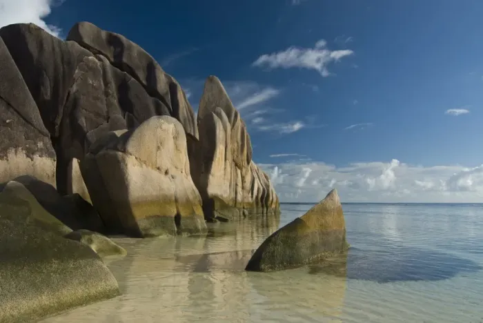 Framed Print : Extraordinary rock formations on the coast of La Digue, Source d Argent Framed Print : Extraordinary rock formations on the coast of La Digue, Source d Argent