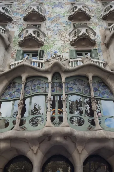 Framed Print : Facade of Casa Batllo by Gaudi, UNESCO World Heritage Site, Passeig de Gracia, Barcelona, Catalunya (Catalonia) (Cataluna), Spain, Europe Framed Print : Facade of Casa Batllo by Gaudi, UNESCO World Heritage Site, Passeig de Gracia, Barcelona, Catalunya (Catalonia) (Cataluna), Spain, Europe