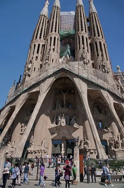 Facade of the Sagrada Familia Cathedral by Gaudi, UNESCO World Heritage Site, Barcelona, Catalonia, Spain, Europe