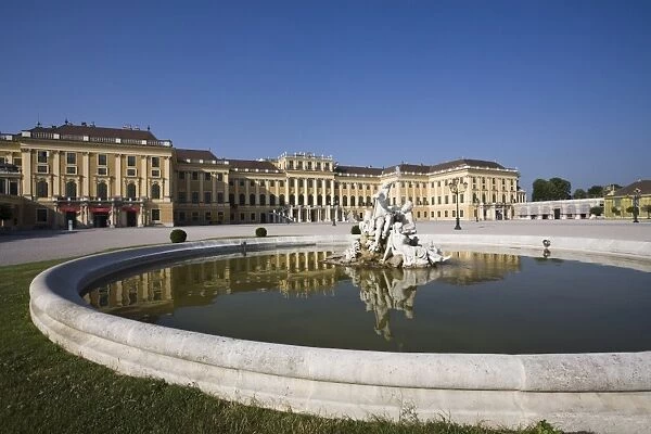 Front Facade, Schonbrunn Palace, UNESCO World Heritage Site, Vienna, Austria, Europe