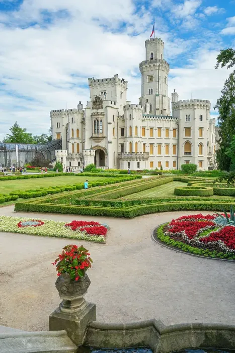 Framed Print : Facade of The State Chateau of Hluboka and park, Hluboka nad Vltavou, South Bohemian Region, Czech Republic (Czechia), Europe Framed Print : Facade of The State Chateau of Hluboka and park, Hluboka nad Vltavou, South Bohemian Region, Czech Republic (Czechia), Europe