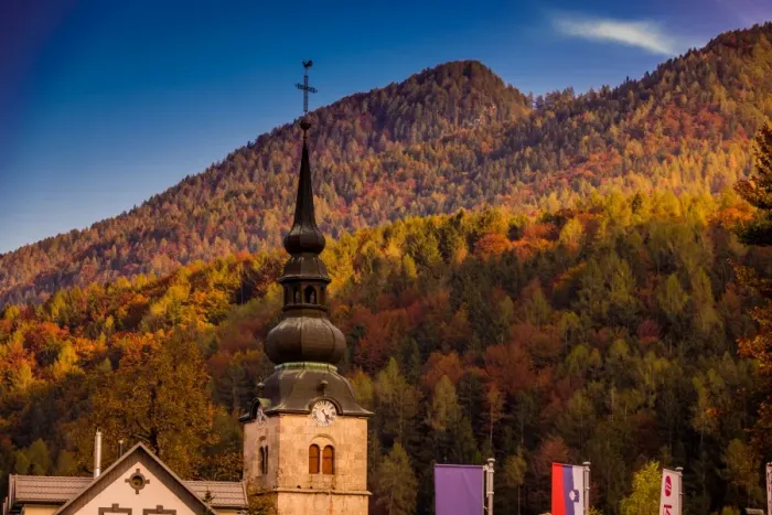 Framed Print : Fall foliage and scenic views in Vrsic Pass, Julian Alps, Slovenia, Europe Framed Print : Fall foliage and scenic views in Vrsic Pass, Julian Alps, Slovenia, Europe