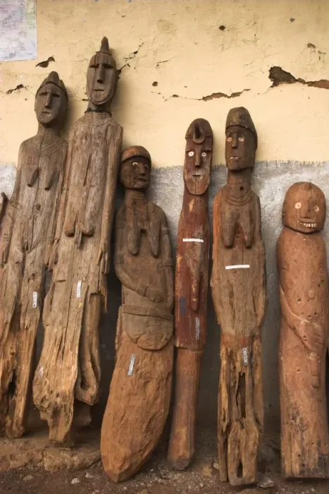 Framed Print : Famous carved wooden effigies of Waga (Wakka) chiefs and warriors, now becoming rare as many have been stolen by art collectors, Konso, southern area Framed Print : Famous carved wooden effigies of Waga (Wakka) chiefs and warriors, now becoming rare as many have been stolen by art collectors, Konso, southern area