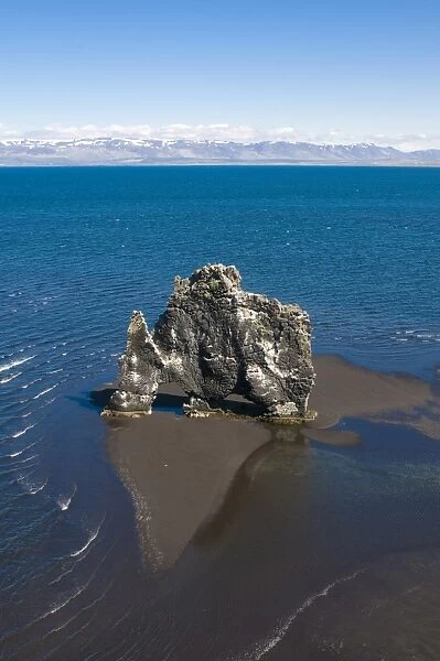 Famous Hvitserkur rock formation offshore, Vatnsnes Peninsula, Iceland, Polar Regions