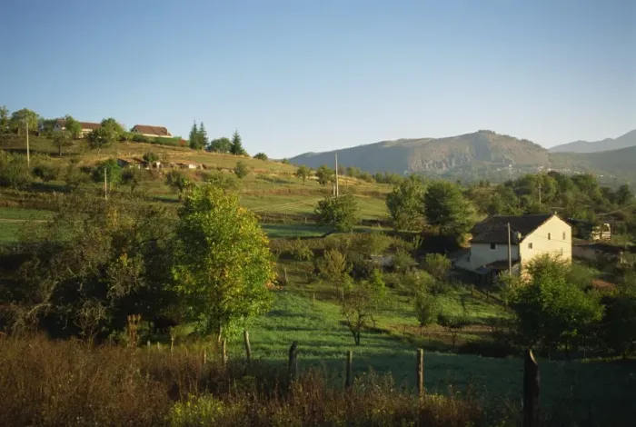 Framed Print : Farm landscape near Tagliacozzo, Abruzzo, Italy, Europe Framed Print : Farm landscape near Tagliacozzo, Abruzzo, Italy, Europe