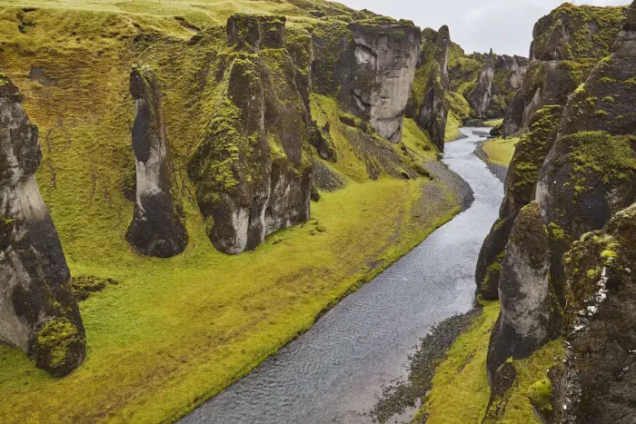 Framed Print : Fathrijargljufur Gorge, near Kirkjubaejarklaustur, near the south coast of Iceland, Polar Regions Framed Print : Fathrijargljufur Gorge, near Kirkjubaejarklaustur, near the south coast of Iceland, Polar Regions