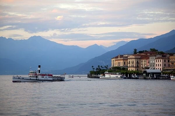 Ferry on Lake Como, Bellagio, Lake Como, Lombardy, Italian Lakes, Italy, Europe