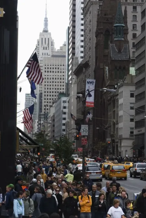 Framed Print : Fifth Avenue crowds Framed Print : Fifth Avenue crowds