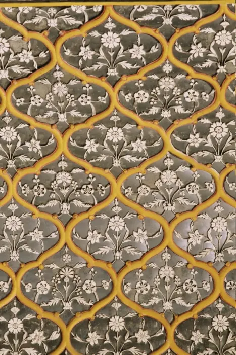 Framed Print : Detail of the fine mirror and plaster work found in the Sheesh Mahal Framed Print : Detail of the fine mirror and plaster work found in the Sheesh Mahal