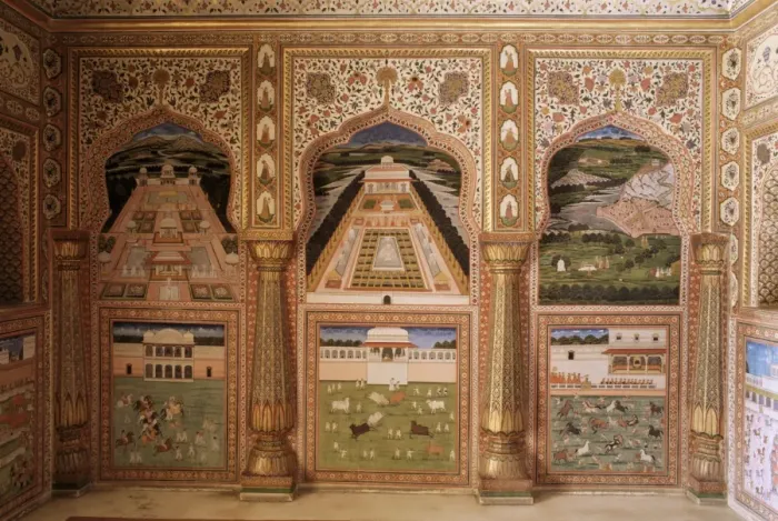 Framed Print : Detail of the fine wall paintings in the City Palace Framed Print : Detail of the fine wall paintings in the City Palace
