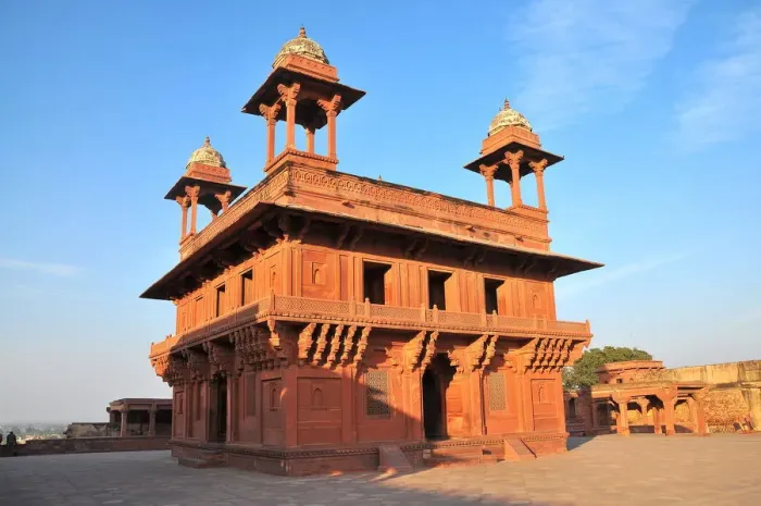 Framed Print : Finely sculpted Palace dating from the 16th century, Fatehpur Sikri Framed Print : Finely sculpted Palace dating from the 16th century, Fatehpur Sikri