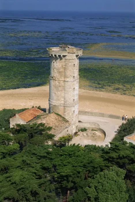 Framed Print : Fish locks and Fanal tower from Whales lighthouse, Ile de Re, Poitou Charentes