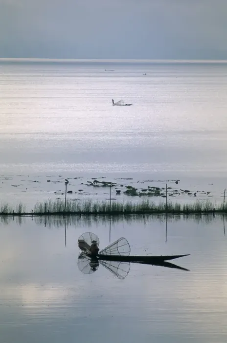 Framed Print : Fisherman, Inle Lake, Shan State, Myanmar (Burma), Asia Framed Print : Fisherman, Inle Lake, Shan State, Myanmar (Burma), Asia