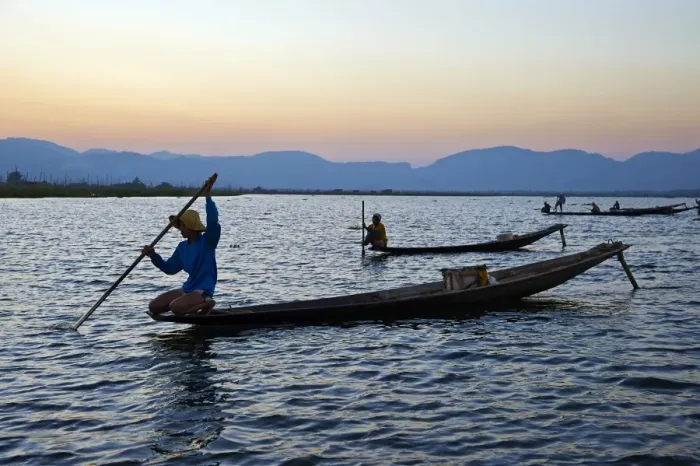 Framed Print : Fisherman on Inle Lake, Shan State, Myanmar (Burma), Asia