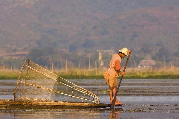 Fisherman on Inle Lake, Shan States, Myanmar (Burma), Asia