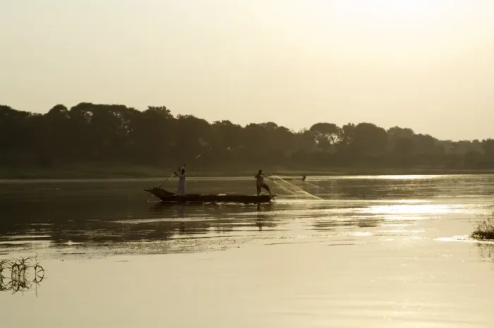 Framed Print : Fishermen on the Narmada river Framed Print : Fishermen on the Narmada river