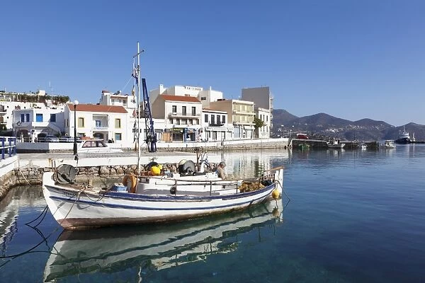 Fishing boat in the harbour, Agios Nikolaos, Lasithi, Crete, Greek Islands, Greece, Europe
