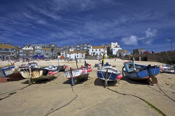 Fishing boats in the old harbour, St. Ives, Cornwall, England, United Kingdom, Europe