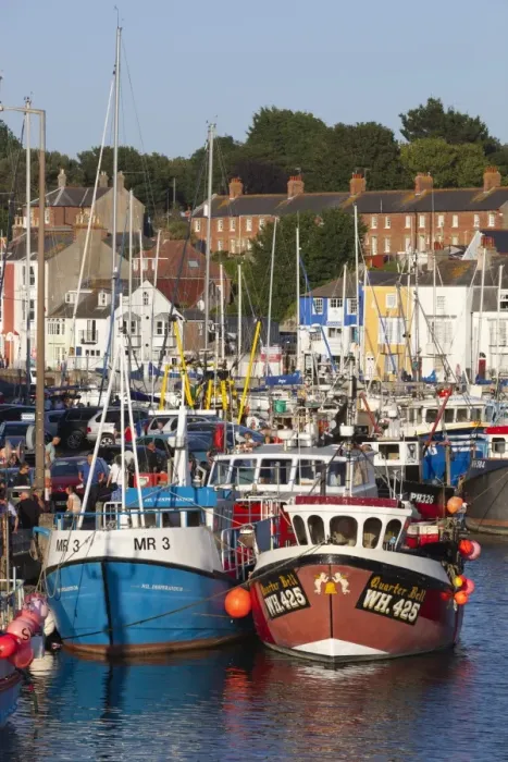 Framed Print : Fishing boats in the Old Harbour, Weymouth, Dorset, England, United Kingdom, Europe Framed Print : Fishing boats in the Old Harbour, Weymouth, Dorset, England, United Kingdom, Europe
