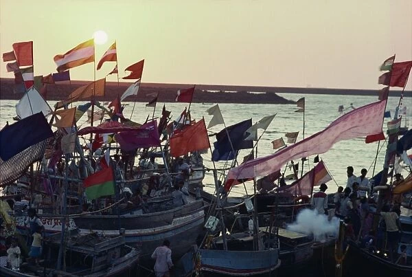 Fishing boats during religious festival, Colaba, Mumbai, India, Asia