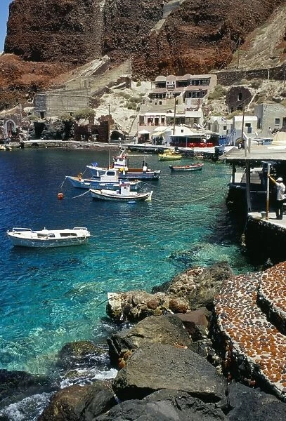 Fishing harbour of Oia village