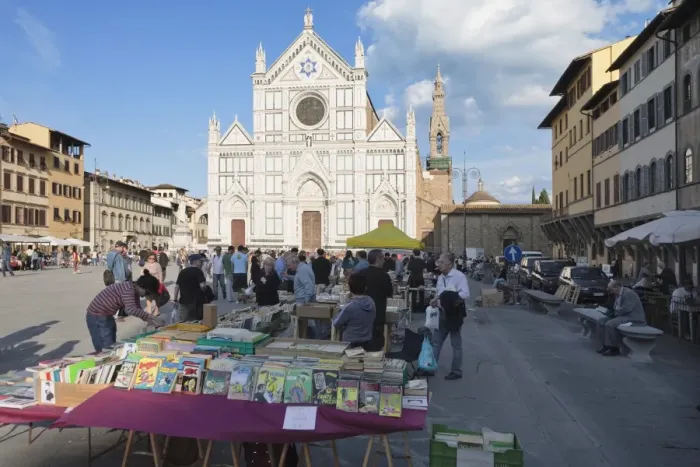 Framed Print : Flea market in front of the church of Santa Croce, Florence, UNESCO World Heritage Site, Tuscany, Italy, Europe Framed Print : Flea market in front of the church of Santa Croce, Florence, UNESCO World Heritage Site, Tuscany, Italy, Europe