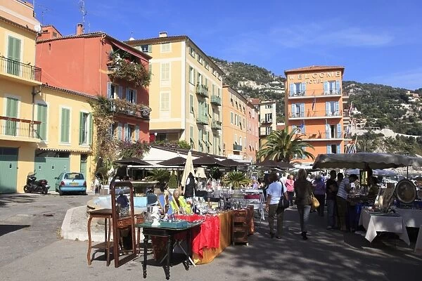 Flea Market, Villefranche sur Mer, Alpes Maritimes, Cote d Azur, French Riviera, Provence, France, Europe