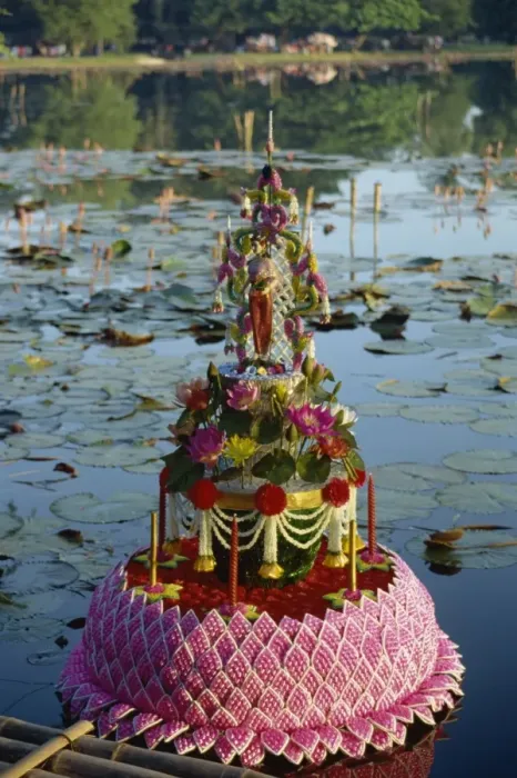 Framed Print : Floating floral decoration at the Loy Kratong festival in Sukhothai Framed Print : Floating floral decoration at the Loy Kratong festival in Sukhothai