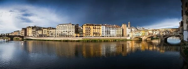 Florence panorama on the banks of the Arno River, Florence, Tuscany, Italy, Europe