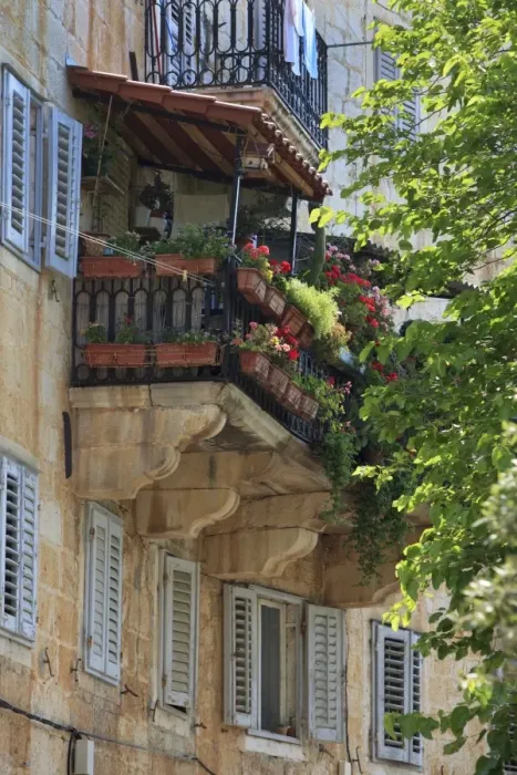 Framed Print : Flower covered balcony on old stone house, Bol, Brac Island, Dalmatian Coast, Croatia, Europe Framed Print : Flower covered balcony on old stone house, Bol, Brac Island, Dalmatian Coast, Croatia, Europe