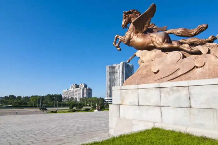 Framed Print : Flying horse monument in front of the Schoolchildrens palace, Pyongyang Framed Print : Flying horse monument in front of the Schoolchildrens palace, Pyongyang