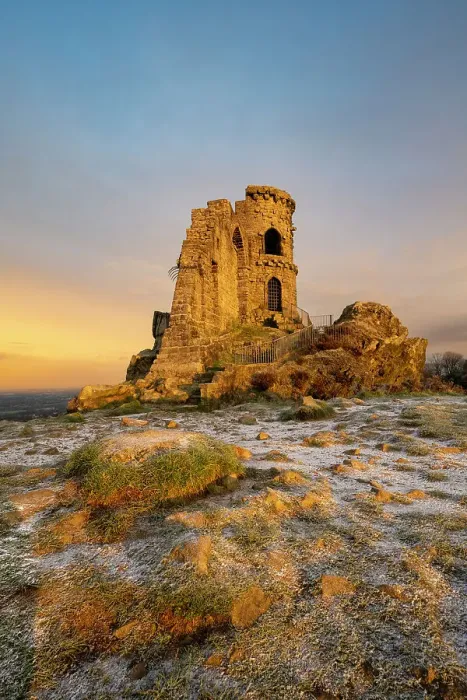 Framed Print : The Folly at Mow Cop with a winter dusting of snow, Mow Cop, Cheshire, England, United Kingdom, Europe Framed Print : The Folly at Mow Cop with a winter dusting of snow, Mow Cop, Cheshire, England, United Kingdom, Europe