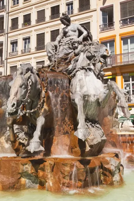 Framed Print : Fontaine Bartholdi in Place des Terreaux, Lyon, Rhone, Rhone-Alpes, France, Europe Framed Print : Fontaine Bartholdi in Place des Terreaux, Lyon, Rhone, Rhone-Alpes, France, Europe