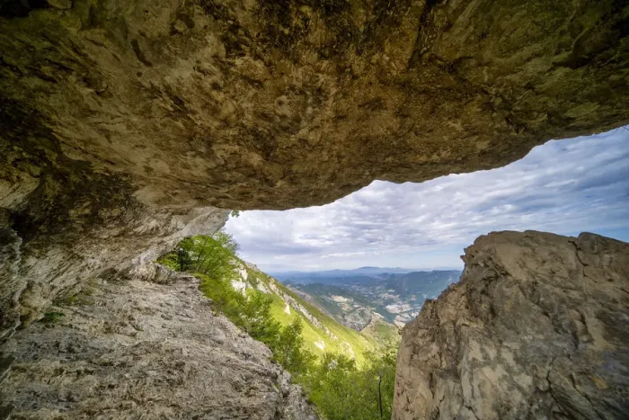 Framed Print : Fontarca cave, Monte Nerone, Apennines, Marche, Italy, Europe Framed Print : Fontarca cave, Monte Nerone, Apennines, Marche, Italy, Europe