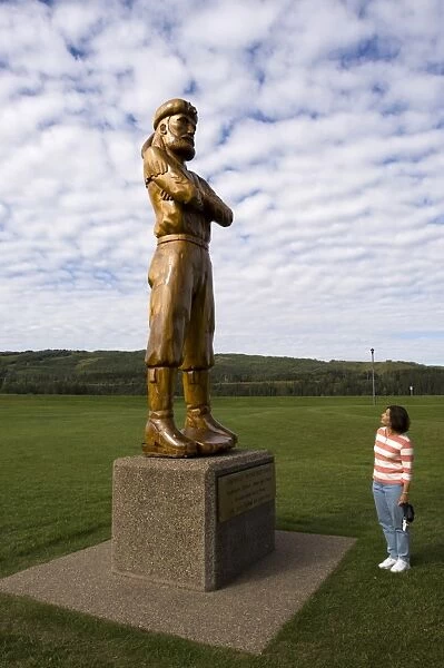 Twelve foot Davis Statue, Peace River, Alberta, Canada, North America
