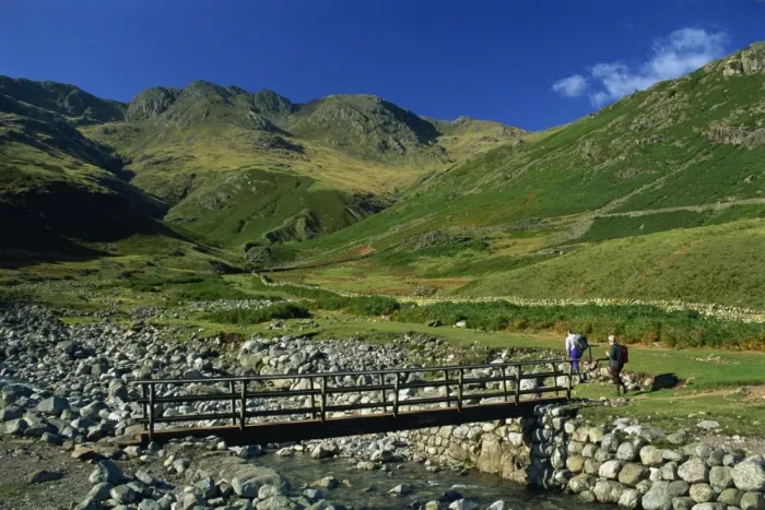 Framed Print : Footbridge over Oxendale Beck near Crinkle Crags, Lake District National Park Framed Print : Footbridge over Oxendale Beck near Crinkle Crags, Lake District National Park