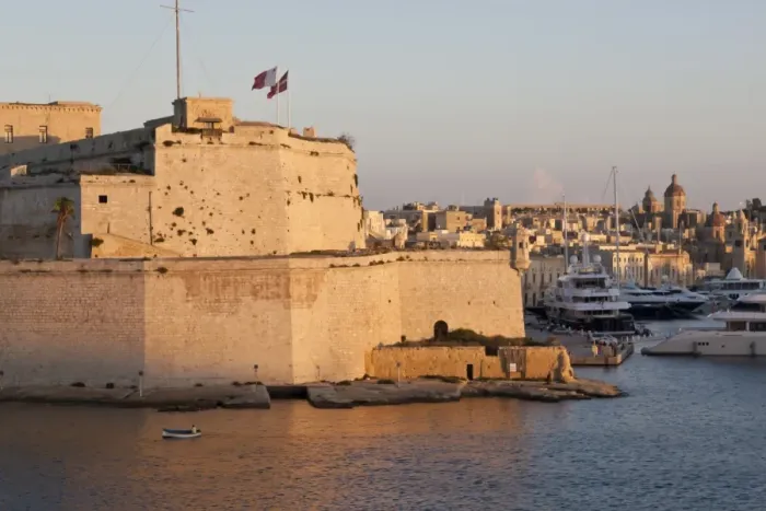 Framed Print : Fort St. Angelo, fishing boat and Vittoriosa (Birgu) at sunset, Grand Harbour, Valletta, Malta, Mediterranean, Europe Framed Print : Fort St. Angelo, fishing boat and Vittoriosa (Birgu) at sunset, Grand Harbour, Valletta, Malta, Mediterranean, Europe