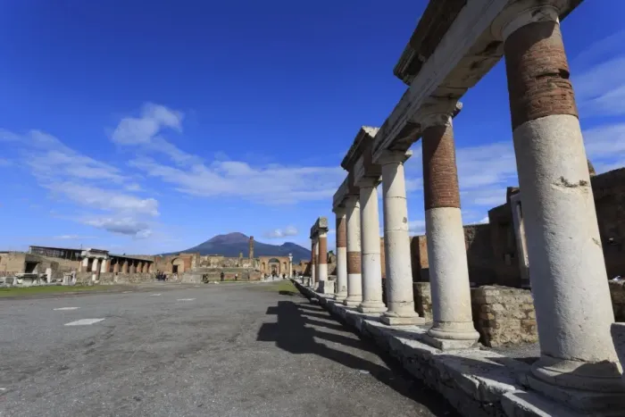 Framed Print : Forum and Vesuvius, Roman ruins of Pompeii, UNESCO World Heritage Site, Campania Framed Print : Forum and Vesuvius, Roman ruins of Pompeii, UNESCO World Heritage Site, Campania