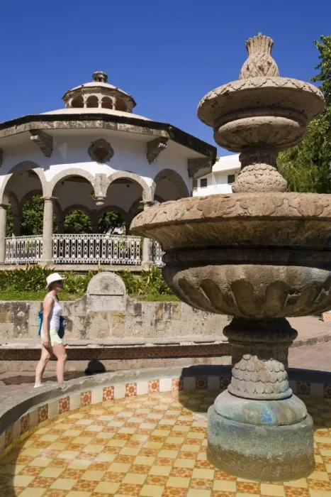 Framed Print : Fountain and bandstand in Zocalo Plaza, Old Town Acapulco, State of Guerrero Framed Print : Fountain and bandstand in Zocalo Plaza, Old Town Acapulco, State of Guerrero