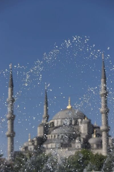 Fountain in front of the Blue Mosque, Istanbul, Turkey, Western Asia