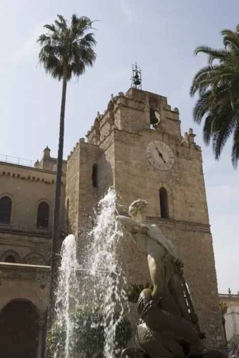 Framed Print : Fountain and cathedral Framed Print : Fountain and cathedral