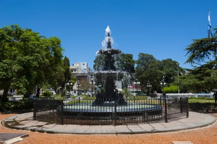 Framed Print : Fountain in the center of Parana, Entre Rios, Argentina, South America Framed Print : Fountain in the center of Parana, Entre Rios, Argentina, South America