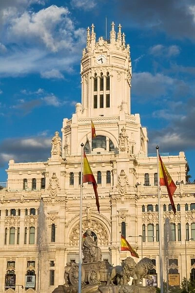 Fountain and Cybele Palace, formerly the Palace of Communication, Plaza de Cibeles